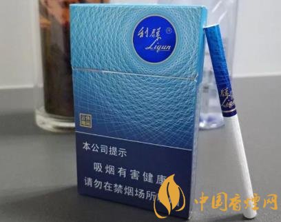 利群休閑系第一款細支高價煙僅僅是官方報價就達到了100元一包！
