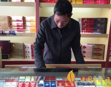 成都煙草局向3800多戶零售客戶發(fā)倡議聯(lián)防聯(lián)控！